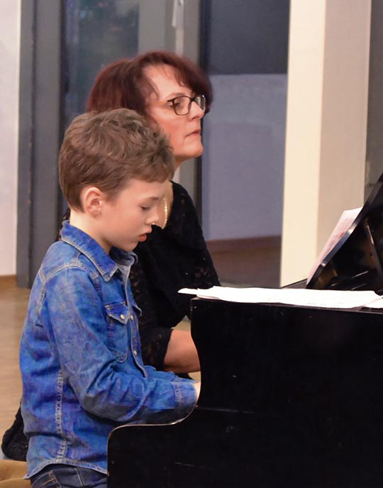 Klavierunterricht Katalin: Vierhändig spielen mit meinem Schüler, Gregor